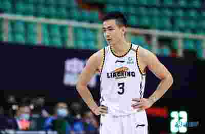 马库斯·斯马特加盟NBA火箭:两年1300万美元重返乌度卡麾下,休城后场防守与经验同步升级